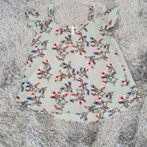 Peppermint flower top size medium